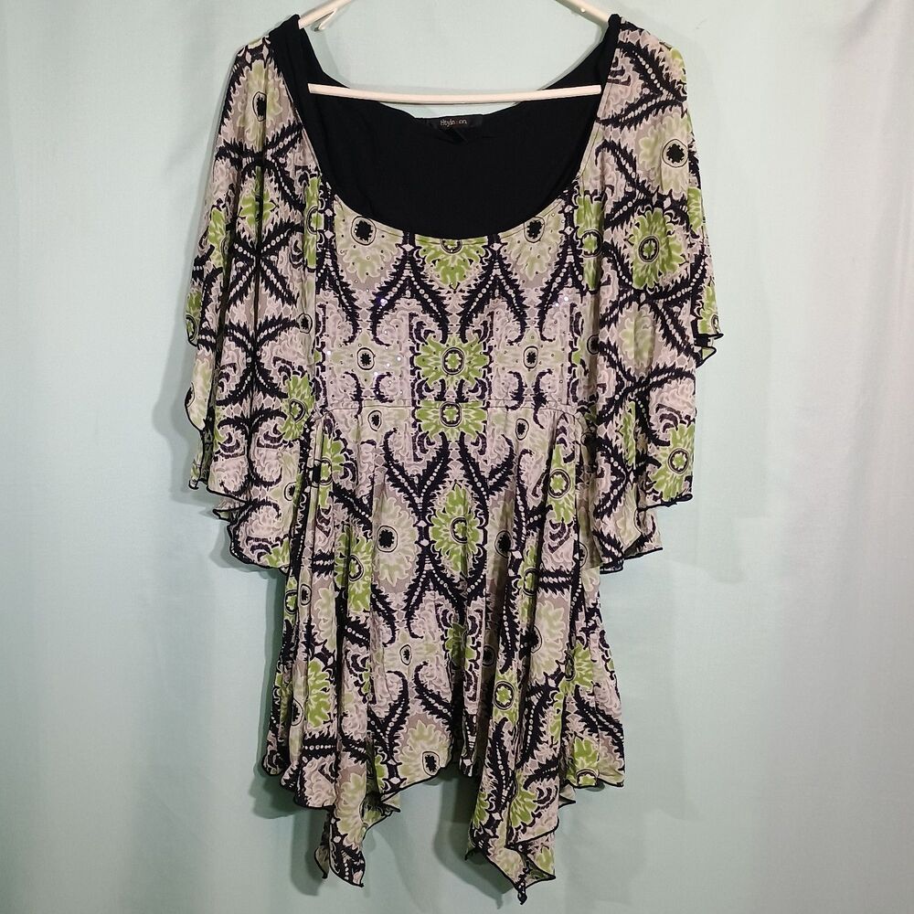 Women’s Green Black & Ivory Paisley Print Flowy Tunic Top – Bell Sleeve Blouse